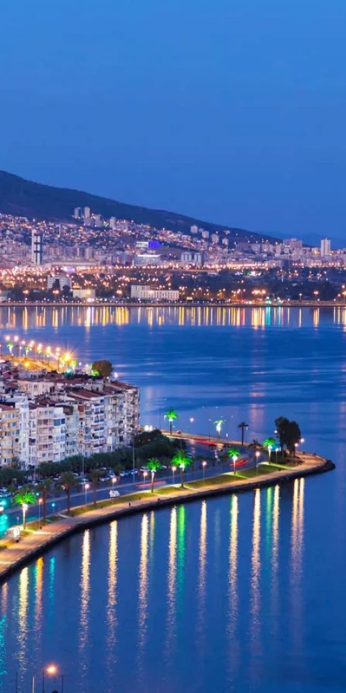 Tram and bike lanes in Izmir
